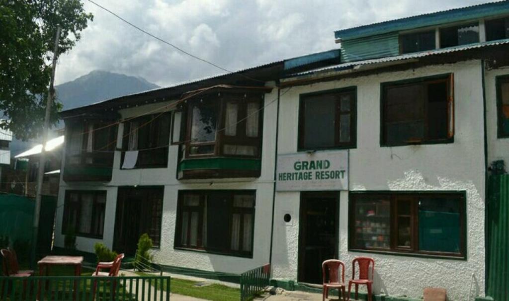 Grand Heritage Resort Pahalgam Ngoại thất bức ảnh