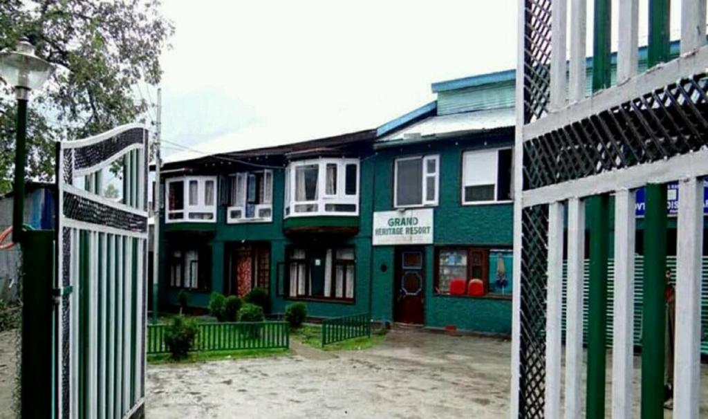 Grand Heritage Resort Pahalgam Ngoại thất bức ảnh